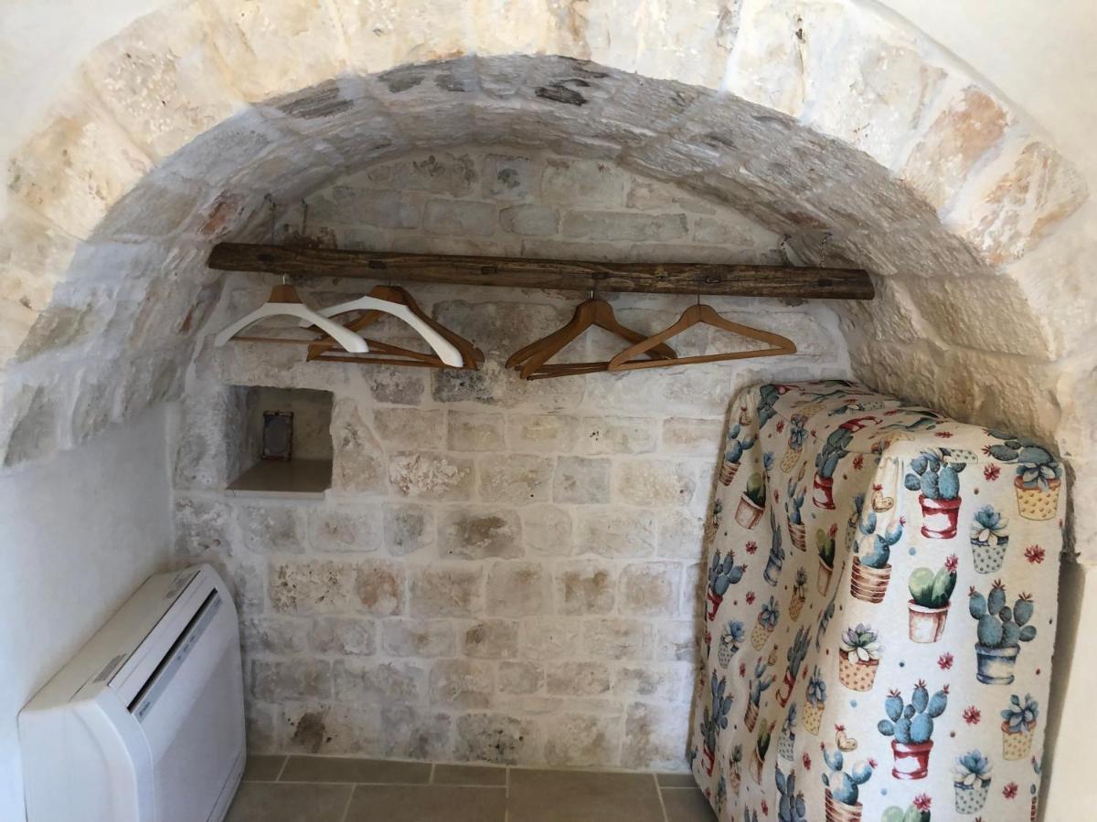 Trullo Dell' Edera Con Piscina Privata Apartment Alberobello Exterior photo